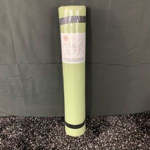 NWT YOGA Mat with adjustable carrying strap